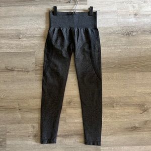 NVGTN Grey Contour Seamless Leggings - SMALL